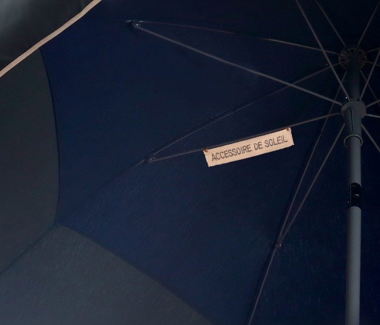 Parasol pas cher Biarritz Accessoire de soleil - solide et résistant