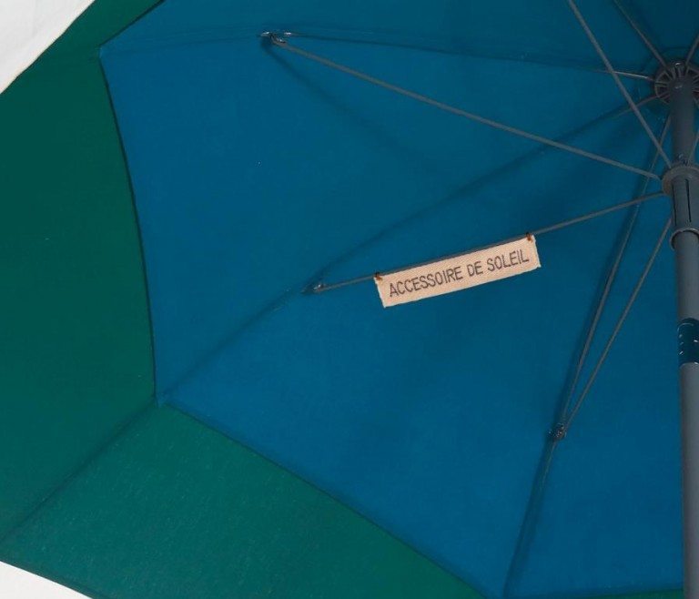 Parasol pas cher Saint-Barth Accessoire de soleil - solide et résistant