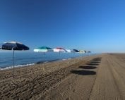 parasol de plage Accessoire de Soleil - parasol pliable sur pied avec housse et antivent