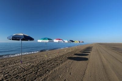 parasol de plage Accessoire de Soleil - parasol pliable sur pied avec housse et antivent